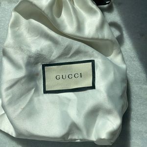 Gold Gucci belt. Thick strap. Only worn a few times and still in original bag.